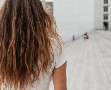 Capelli secchi? Il balsamo che li trasforma: morbidezza e nutrimento in pochi minuti