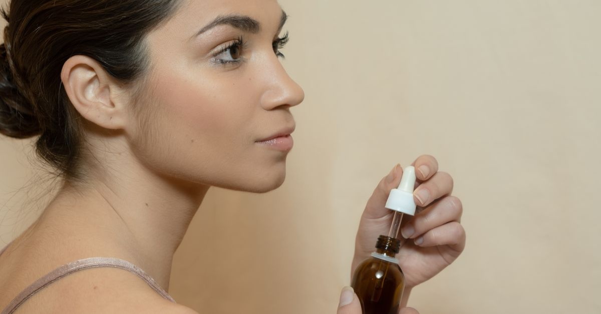 Idratazione Profonda: Il Siero Viso che Trasforma la Tua Pelle Ogni Giorno