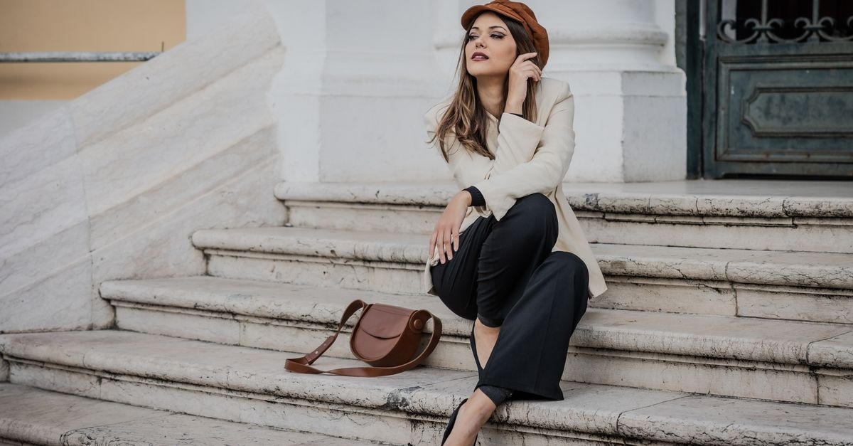 Sobria Eleganza: Idee di Outfit Raffinati per Ogni Occasione