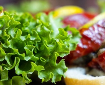 Più colore nel piatto: come portare le verdure a tavola ogni giorno (senza noia)